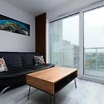 Komfortowy Z Balkonem I Parkingiem Apartment