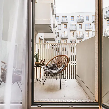 Komfortowy Z Balkonem I Parkingiem *