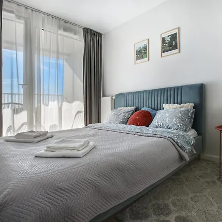 Komfortowy Z Balkonem I Parkingiem Apartamento