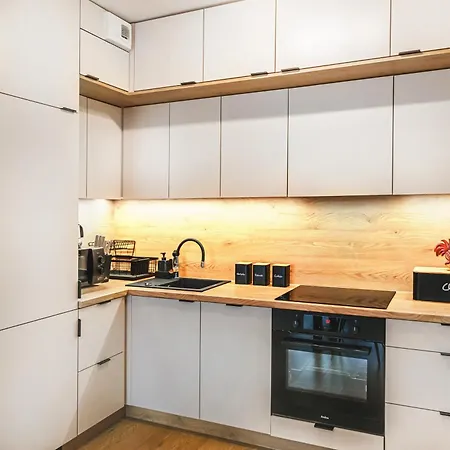 Komfortowy Z Balkonem I Parkingiem *