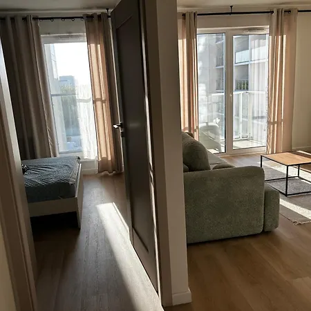 Komfortowy Z Balkonem I Parkingiem Apartment