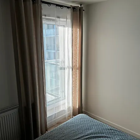 Apartment Komfortowy Z Balkonem I Parkingiem Wroclaw