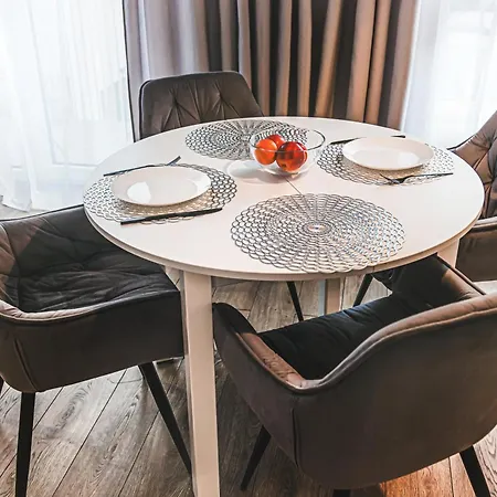 Apartment Komfortowy Z Balkonem I Parkingiem *