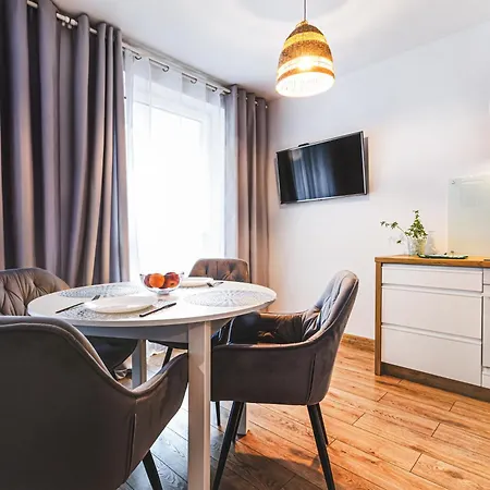 Komfortowy Z Balkonem I Parkingiem Breslau