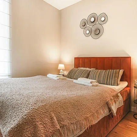 Komfortowy Z Balkonem I Parkingiem Apartament