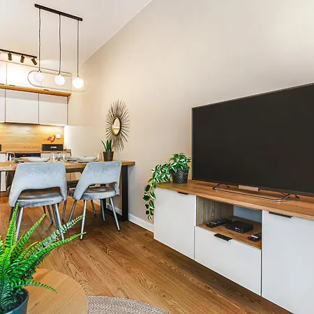 Lejlighed Komfortowy Z Balkonem I Parkingiem