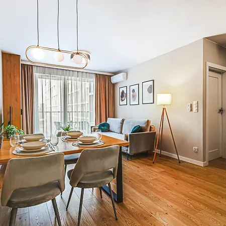 Apartment Komfortowy Z Balkonem I Parkingiem *