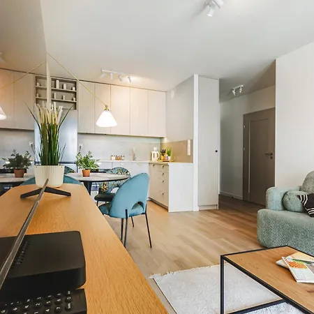 Apartment Komfortowy Z Balkonem I Parkingiem *
