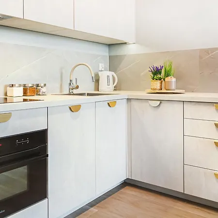 Apartment Komfortowy Z Balkonem I Parkingiem *