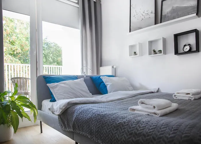 Komfortowy Z Balkonem I Parkingiem فروتسواف