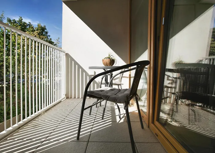 Komfortowy Z Balkonem I Parkingiem