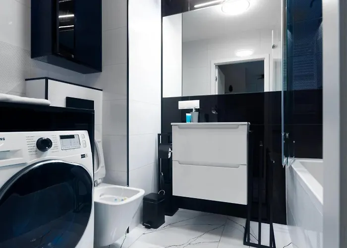 شقة Komfortowy Z Balkonem I Parkingiem