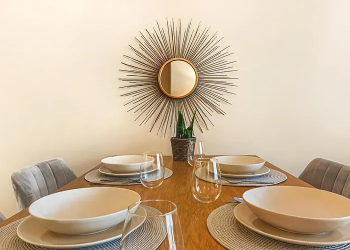 شقة Komfortowy Z Balkonem I Parkingiem فروتسواف