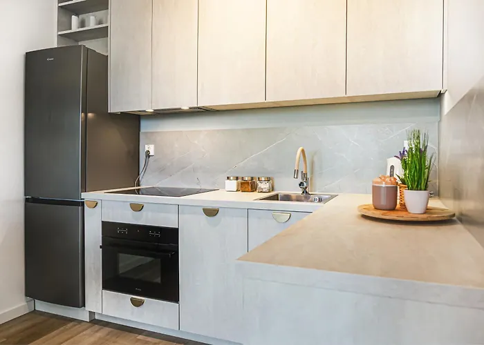 Komfortowy Z Balkonem I Parkingiem شقة فروتسواف