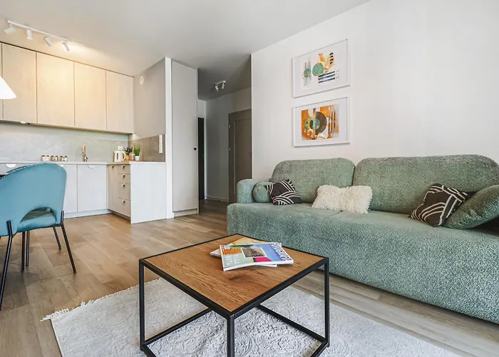 شقة Komfortowy Z Balkonem I Parkingiem فروتسواف